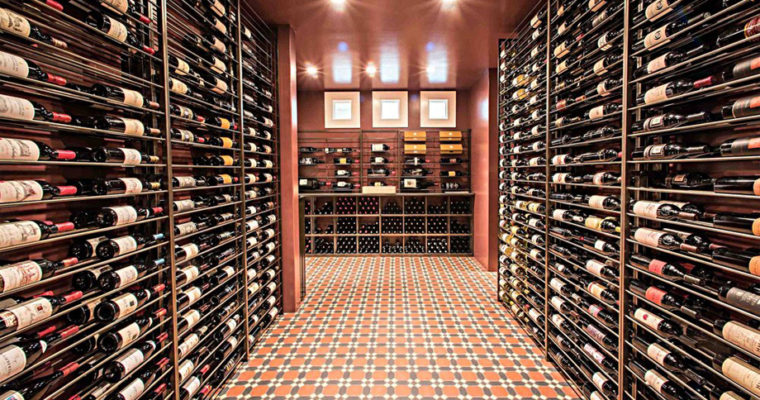 Welcome Summer with Wine – Here Are 4 Ideas For A Beachy Wine Cellar Design