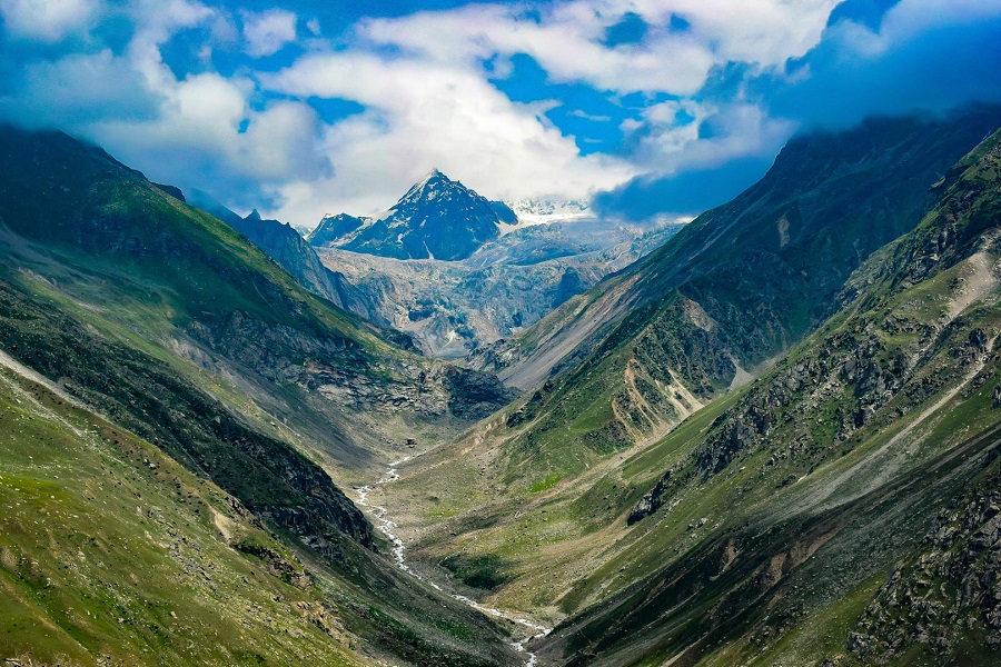 Why Hampta Pass Is A Superb Trek