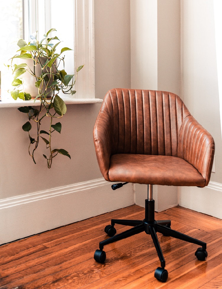 Choosing Right Replica Chair For Office