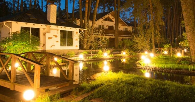 How to Choose the Best Low Voltage Landscape Lighting