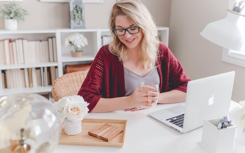 15 Home Office Decor Tips To Boost Your Productivity