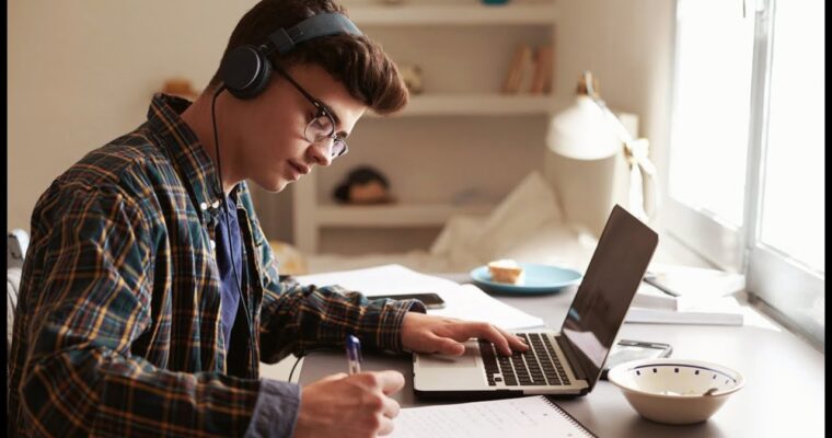  Check Out Some Best Benefits of Distance MCA online