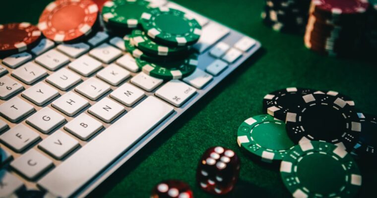 The Pros And Cons of Online Gambling