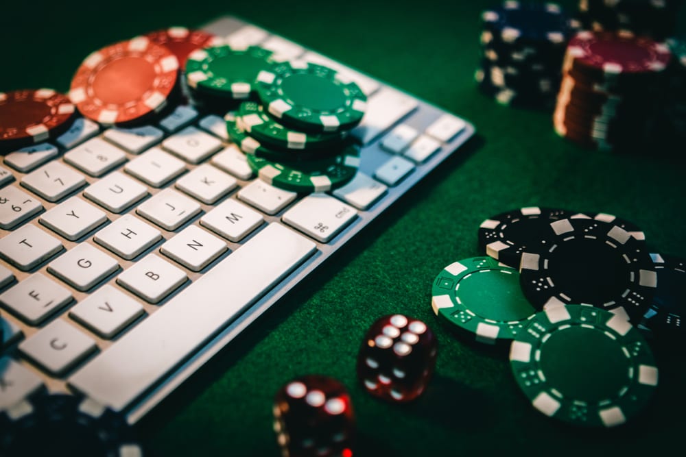 The Pros And Cons of Online Gambling