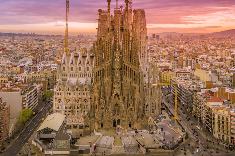 What are some fun things to do in Barcelona Spain?
