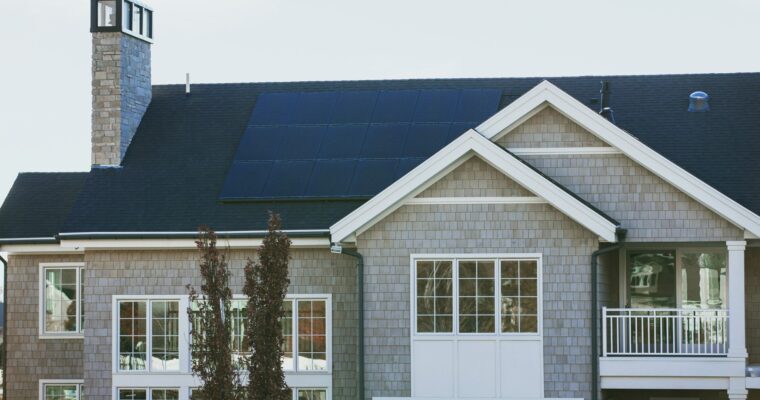 5 Tips On Maintaining Solar Panels At Home