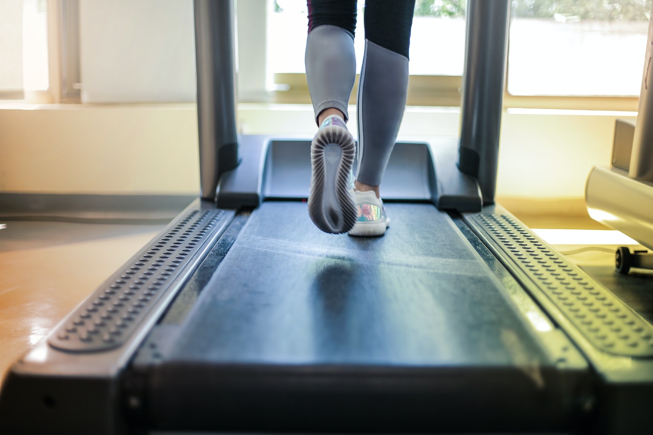 5 Advantages Of Using A Treadmill At Home
