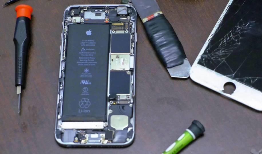 The Ins and Outs of Running a Successful iPhone Repair Shop
