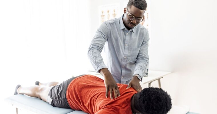 5 Signs When You Need to Visit Your Chiropractor