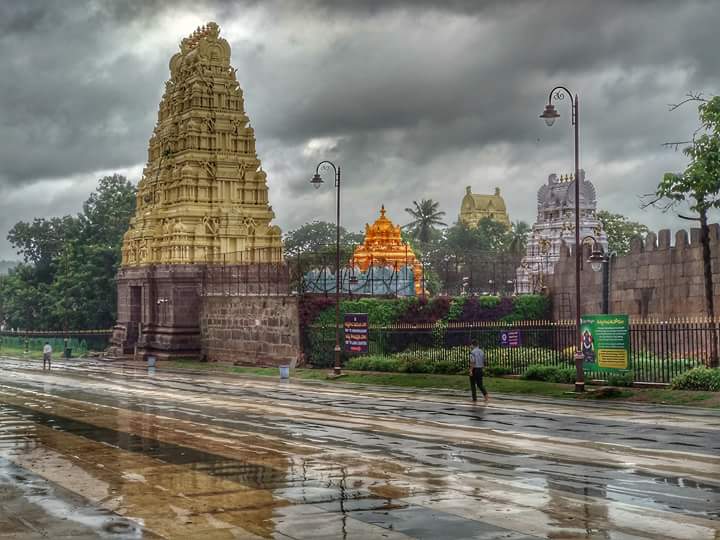 Capturing the Divine: A Visual Journey of Mallikarjuna Jyotirlinga through Images