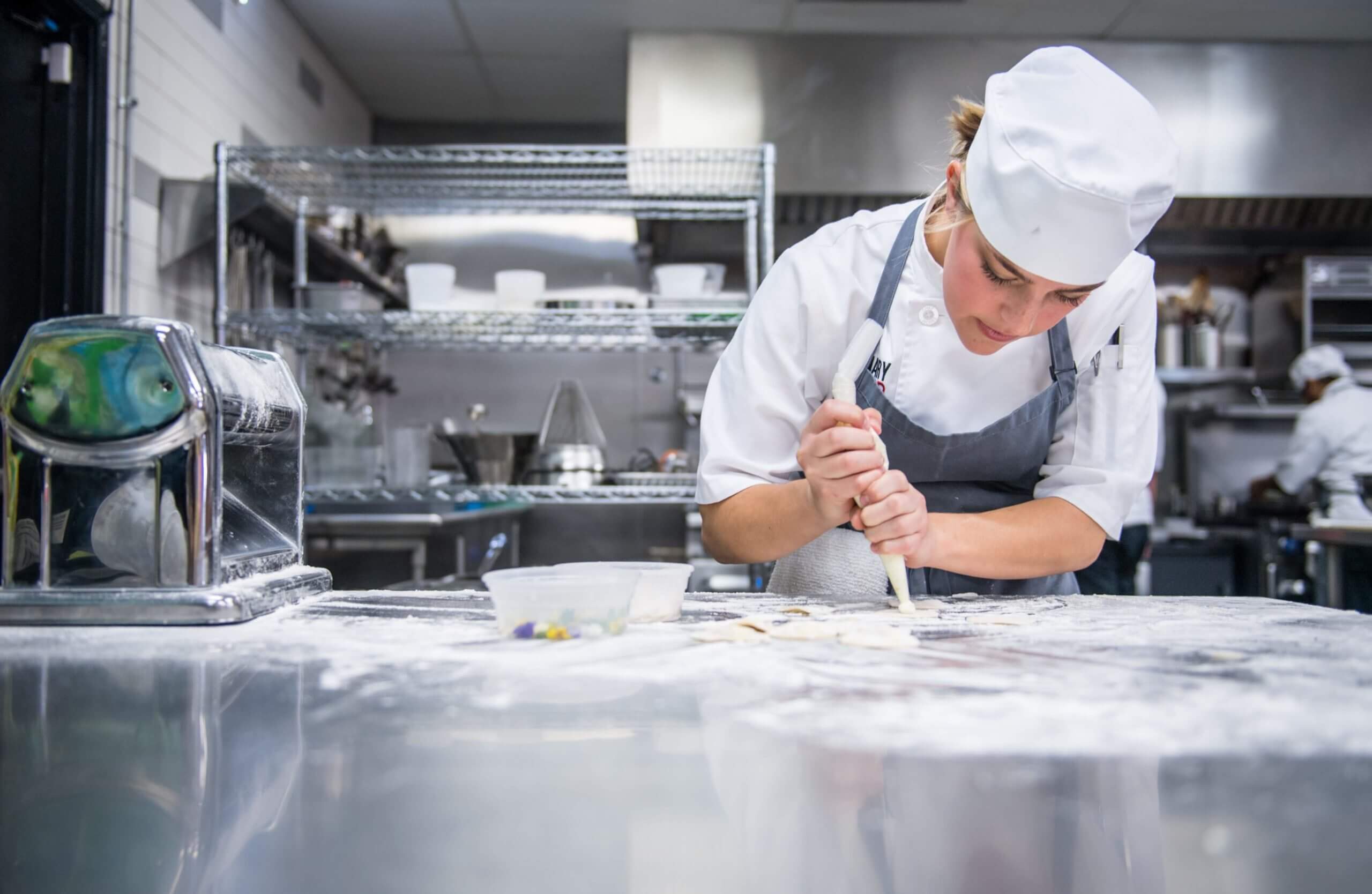 What Should You Know About Pastry Certificate Programs At Bakeology Studio?
