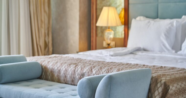 Discover the Best Hotels in Edinburgh with a single click!