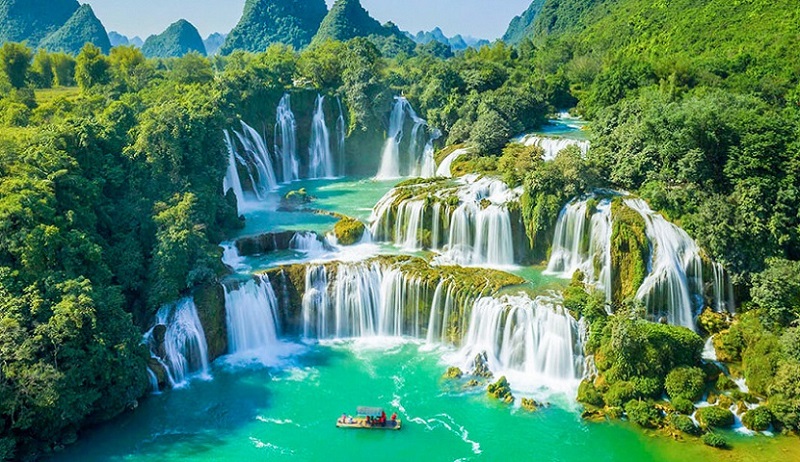 Vietnam Tour Packages: Hidden Waterfalls and Caves