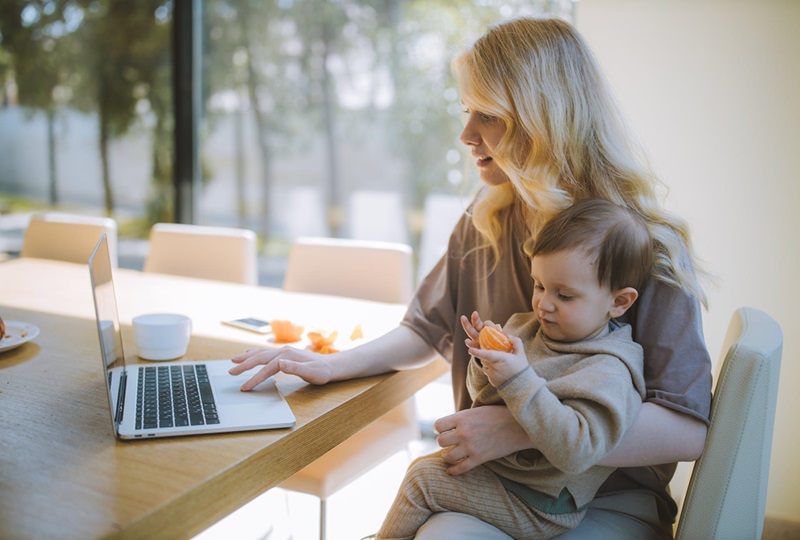 WORKING PARENTS: 7 Tips To Effectively Handle Career and Parental Responsibilities